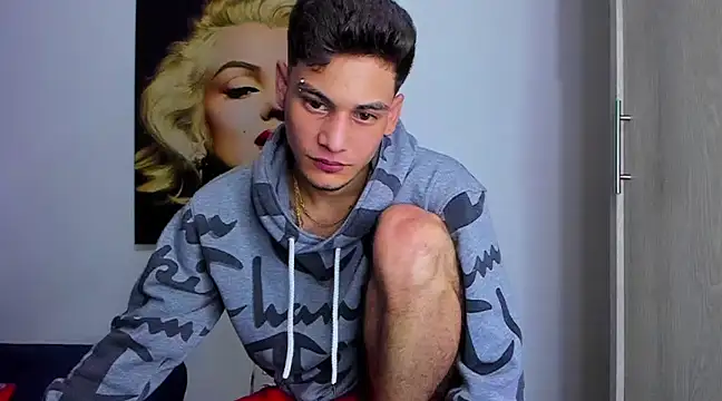 Snapshot of guy_master chatting on 02-17-25, 08:30 guy master online show from 02-17-25, 08:30