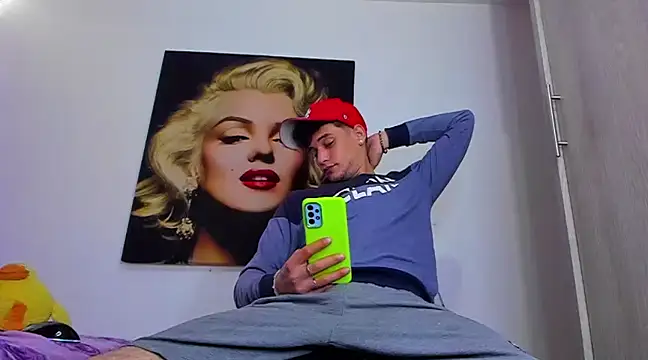 Snapshot of guy_master chatting on 02-23-25, 03:40 guy master online show from 02-23-25, 03:40