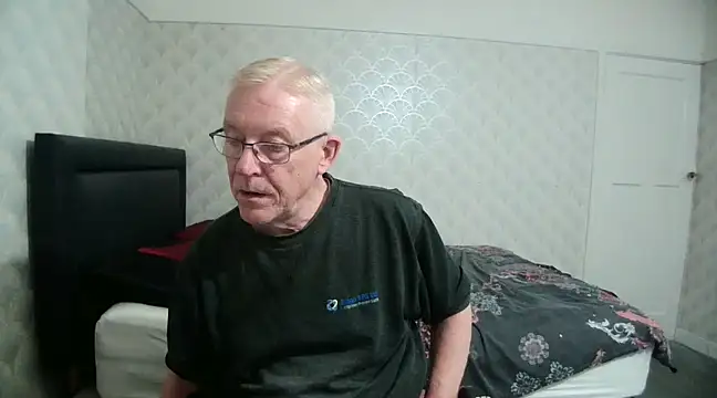 Snapshot of shaun63m chatting on 02-25-25, 01:09 shaun63m online show from 02-25-25, 01:09