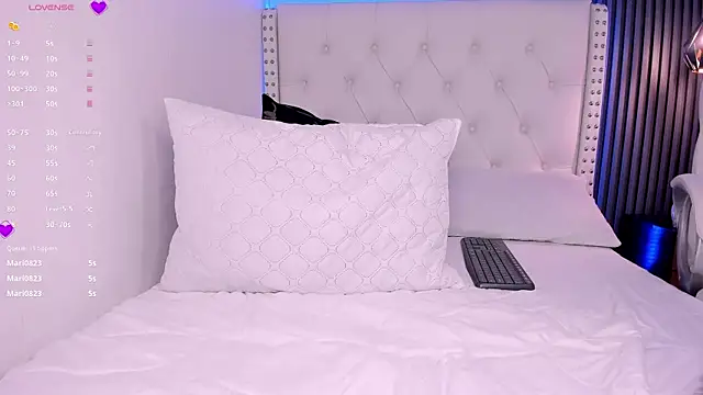 aliscollins  online show from 03-11-25, 05:27