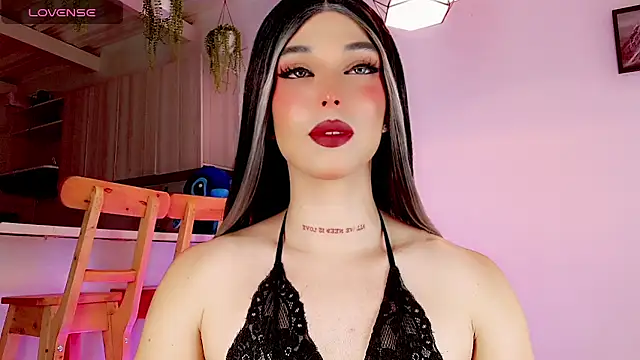 Snapshot of Marian_LV chatting on 03-23-25, 08:15 Marian LV online show from 03-23-25, 08:15