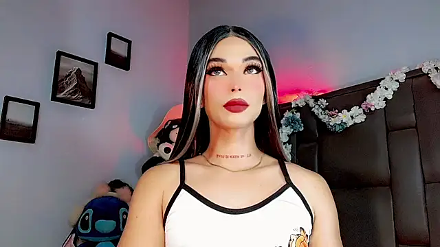 Snapshot of Marian_LV chatting on 09-12-25, 08:03 Marian LV online show from 09-12-25, 08:03