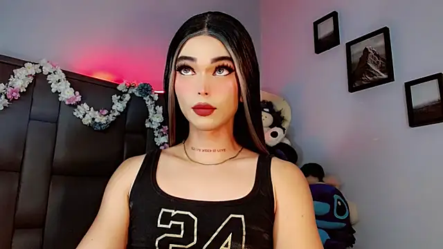 Snapshot of Marian_LV chatting on 09-26-25, 07:45 Marian LV online show from 09-26-25, 07:45