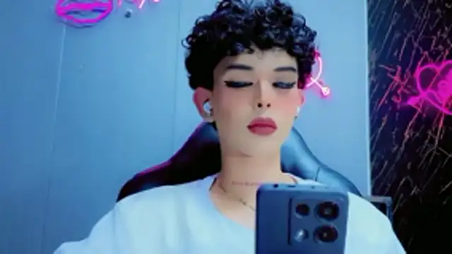 Snapshot of Marian_LV chatting on 11-20-25, 05:34 Marian LV online show from 11-20-25, 05:34