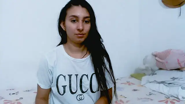 Snapshot of Alyson0001 chatting on 02-26-25, 03:42 Alyson0001 online show from 02-26-25, 03:42