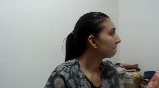 Snapshot of Alyson0001 chatting on 03-10-25, 10:34 Alyson0001 online show from 03-10-25, 10:34