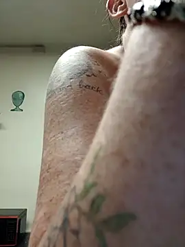 Snapshot of PhatAss_Kummmilla chatting on 09-12-25, 09:42 PhatAss Kummmilla online show from 09-12-25, 09:42