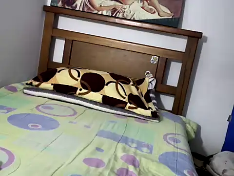 hideonbush051 online show from 12-01-25, 04:34