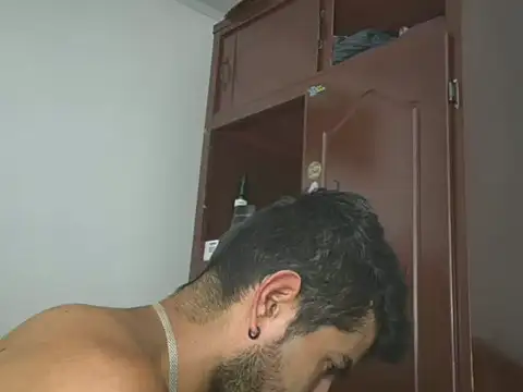 hideonbush051 online show from 03-06-26, 12:45