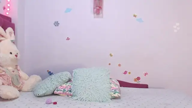 Madelyy  online show from 05-27-26, 12:18