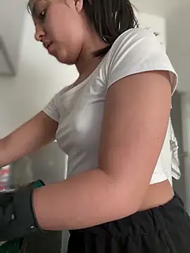 Salome golvert online show from 04-21-26, 08:01