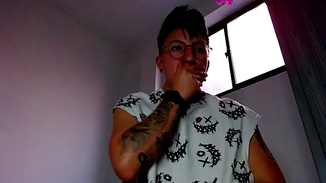 Sexyboy 666 online show from 10-28-25, 02:09