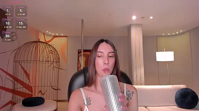 Snapshot of AnaisNin chatting on 01-10-25, 04:20 AnaisNin online show from 01-10-25, 04:20