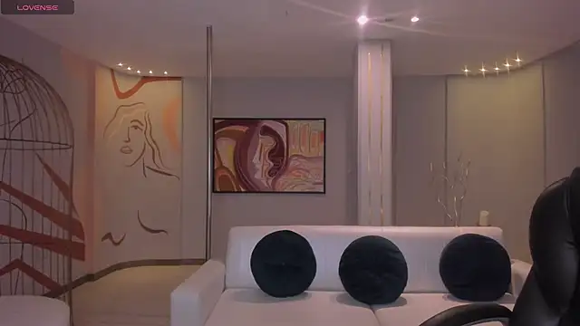 Snapshot of AnaisNin chatting on 01-18-25, 12:15 AnaisNin online show from 01-18-25, 12:15