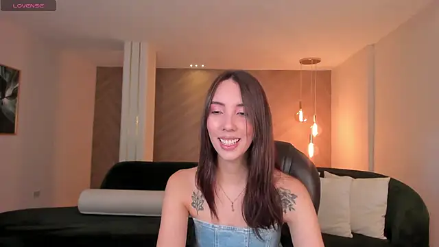 Snapshot of AnaisNin chatting on 01-23-25, 11:58 AnaisNin online show from 01-23-25, 11:58