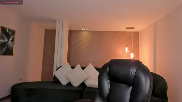 Snapshot of AnaisNin chatting on 01-24-25, 11:37 AnaisNin online show from 01-24-25, 11:37
