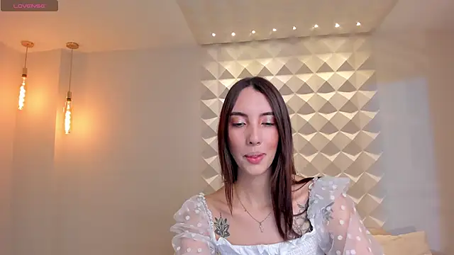 Snapshot of AnaisNin chatting on 02-09-25, 11:25 AnaisNin online show from 02-09-25, 11:25
