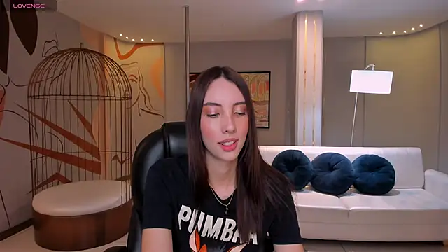 Snapshot of AnaisNin chatting on 02-18-25, 12:17 AnaisNin online show from 02-18-25, 12:17