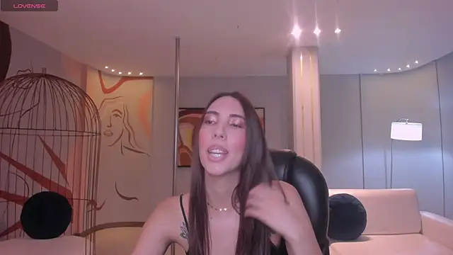 Snapshot of AnaisNin chatting on 03-11-25, 05:02 AnaisNin online show from 03-11-25, 05:02