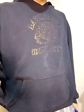 Snapshot of Mrdetonador chatting on 10-02-25, 07:04 Mrdetonador online show from 10-02-25, 07:04