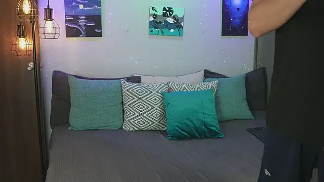 Snapshot of Cleoanubis- chatting on 11-03-25, 07:42 Cleoanubis- online show from 11-03-25, 07:42