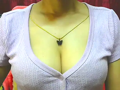 ishmita99 online show from 09-19-25, 04:47