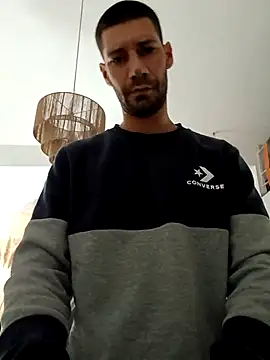 Snapshot of litleboy92 chatting on 10-31-25, 01:06 litleboy92 online show from 10-31-25, 01:06
