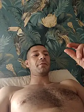 Snapshot of litleboy92 chatting on 03-18-26, 02:37 litleboy92 online show from 03-18-26, 02:37