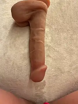 Leanaa Jolly online show from 04-12-26, 06:46