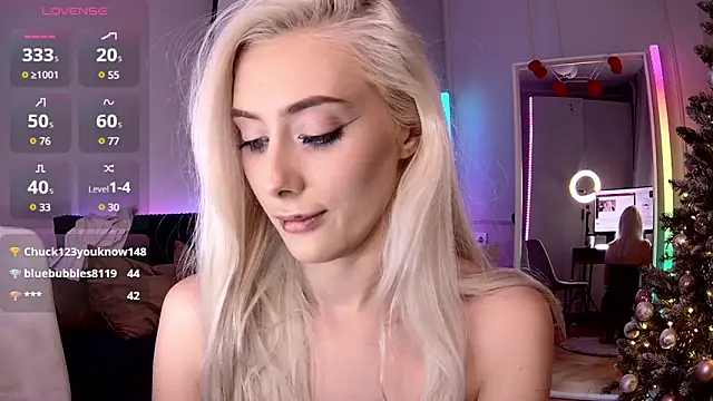 LoryWood online show from 12-21-24, 05:51