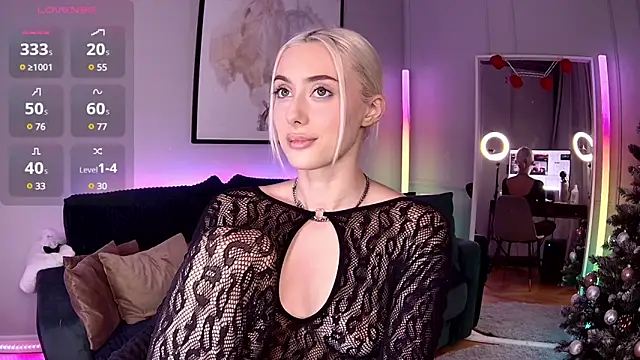 LoryWood online show from 12-27-24, 03:04