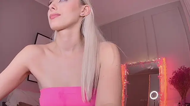 LoryWood online show from 03-06-25, 03:24