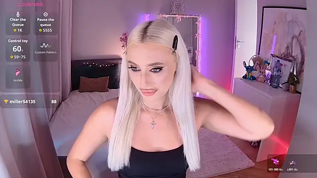 LoryWood online show from 10-21-25, 02:07