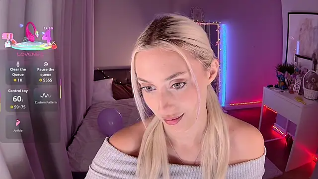 LoryWood online show from 12-04-25, 03:43