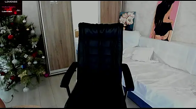 Snapshot of Stella__Cox chatting on 01-13-25, 09:30 Stella Cox online show from 01-13-25, 09:30