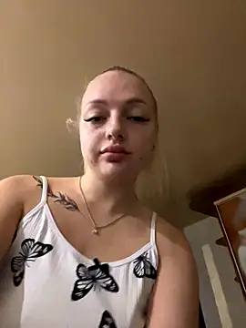 Snapshot of Stella__Cox chatting on 09-28-25, 06:02 Stella Cox online show from 09-28-25, 06:02