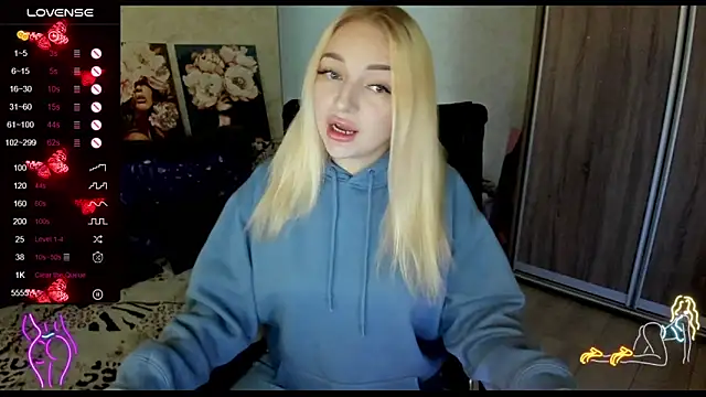 Snapshot of Stella__Cox chatting on 10-03-25, 05:26 Stella Cox online show from 10-03-25, 05:26