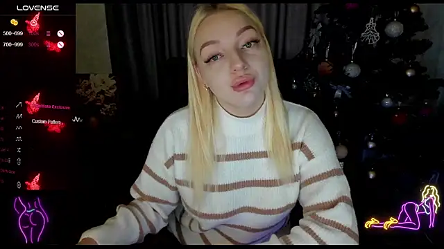 Snapshot of Stella__Cox chatting on 12-05-25, 01:09 Stella Cox online show from 12-05-25, 01:09