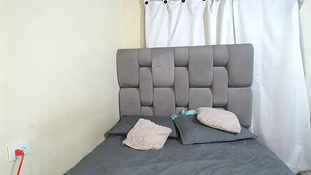 emilyaboott online show from 02-04-25, 12:19