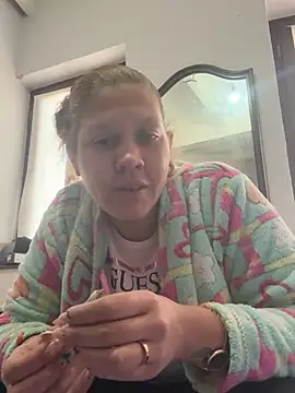 Snapshot of andreinitahg chatting on 01-17-25, 11:17 andreinitahg online show from 01-17-25, 11:17