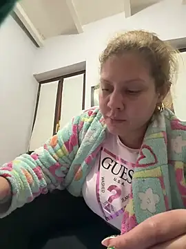 Snapshot of andreinitahg chatting on 01-17-25, 09:28 andreinitahg online show from 01-17-25, 09:28