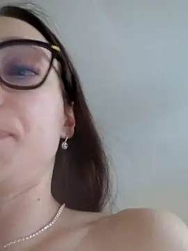 Snapshot of Milky_flexy_cat chatting on 02-28-25, 05:15 Milky flexy cat online show from 02-28-25, 05:15