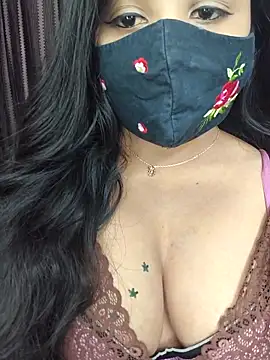 Snapshot of Tanvi-patil chatting on 12-20-25, 04:58 Tanvi-patil online show from 12-20-25, 04:58