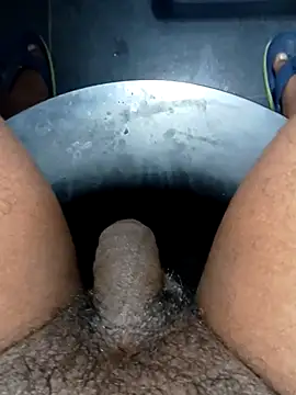 Snapshot of SexyMama_boy chatting on 03-02-25, 06:37 SexyMama boy online show from 03-02-25, 06:37