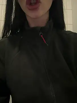 hrnxyygirl online show from 12-13-24, 02:43