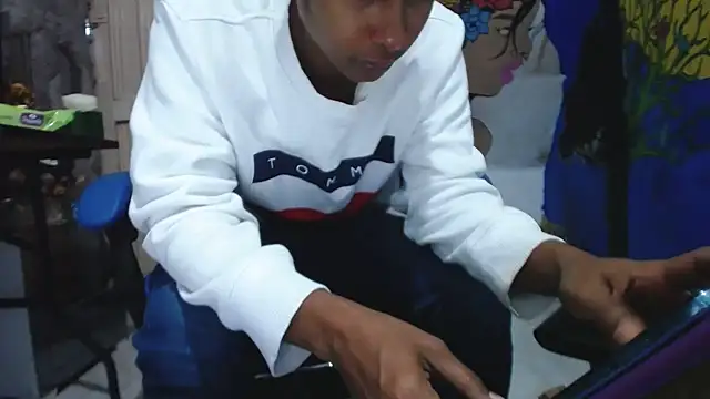 yohatinelly07 online show from 09-26-25, 11:03