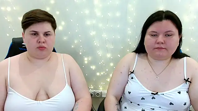 BeckyAndHellen online show from 05-12-26, 10:56