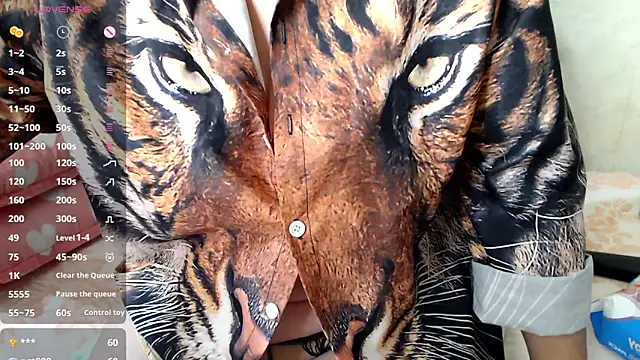 RoseStarr online show from 10-08-25, 04:15