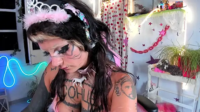 lady sontse  online show from 06-10-26, 07:57