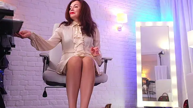 Snapshot of Nylon_Legs chatting on 12-03-25, 09:46 Nylon Legs online show from 12-03-25, 09:46